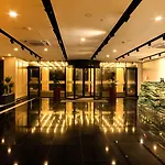 酒店 Moncher Cayirova