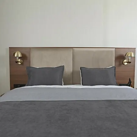 Hotel Moncher 4*