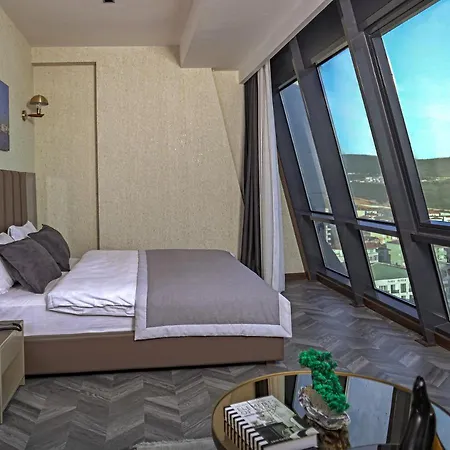 מלון Moncher Cayirova