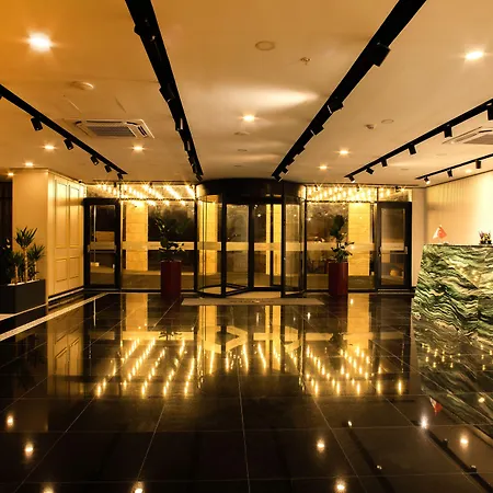 מלון Moncher Cayirova