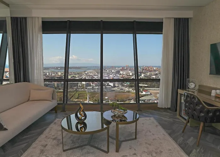 Moncher فندق Cayirova