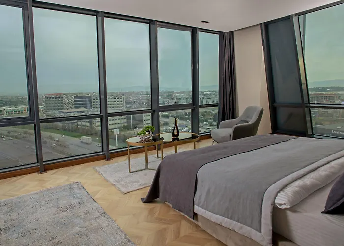 Moncher فندق Cayirova