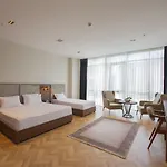 Moncher Szálloda 4*