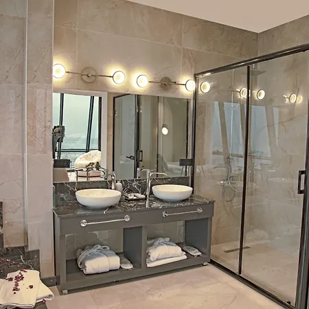 Moncher Hotel 4*