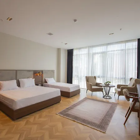 Moncher Hotel 4*